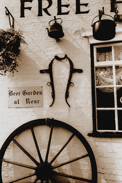 beer_garden_at_rear_BW_Lith